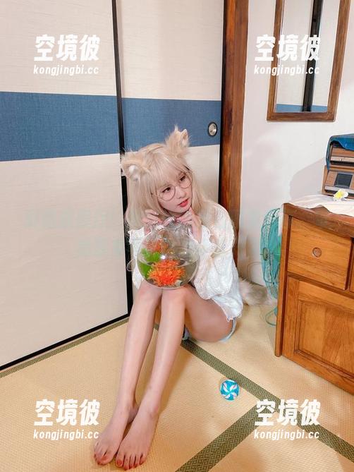 倾情旗舰厅：泥泥汝的黑色图集分享，审美原来可以这么搔首弄姿！