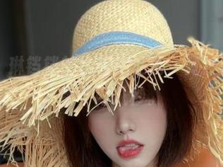 微密圈 – 琳铛铛的比基尼私房，竟然让我多停留了好几秒。