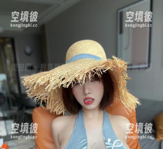 微密圈 - 琳铛铛的比基尼私房，竟然让我多停留了好几秒。