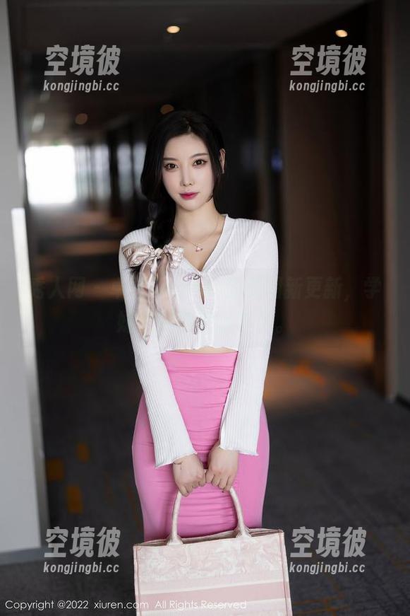 秀人网 - 卓君Jeanes的美图新更新，学妹们又被我抛弃了。