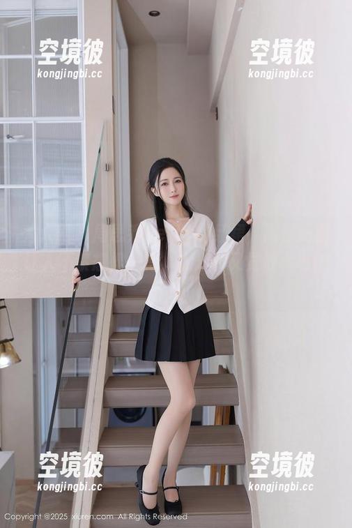 秀人网-周思乔Betty 秀人网 - 周思乔Betty的红裙,高清画面让人不禁想捏一把,想分享又觉得太私密了。