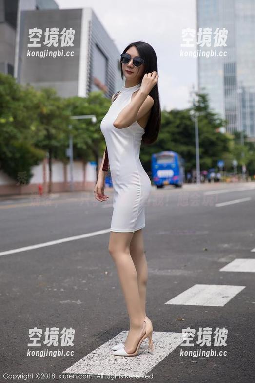 秀人网 - 女仆套图：姚若兮vay用一只手端茶，一只手在放飞自我！超会玩！
