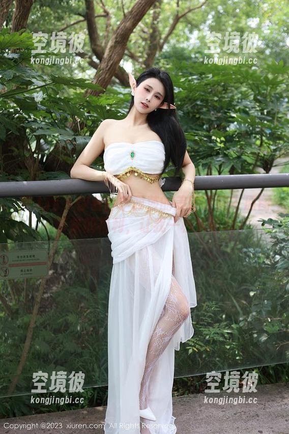 秀人网 - 你看到李丽莎的美腿了吗？原图带来的福利，让我一秒失语...