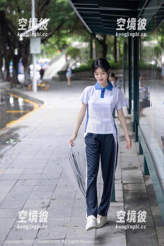 秀人网 - 林乐一用高清写真定义了职场美学：职业装不再无趣！