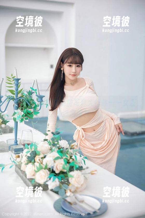 秀人网 - 温妮的私房写真大作战——女友的迷离眼神