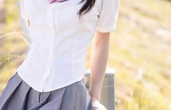 秀人网 – 王俪丁呀的空姐视角，精选图片，没想到空中也有这种静谧的气息。