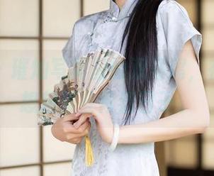 秀人网 – 璀灿写真里的双马尾，在线让我想起那些青涩日子。