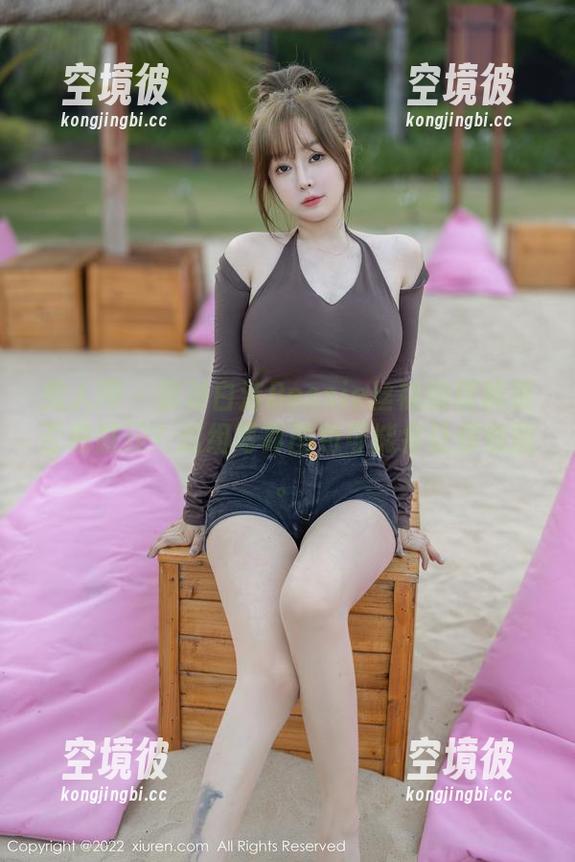 秀人网 - 你对白洁Bessie丝袜的理解是否很肤浅？这组写真图包可能会让你惊醒。