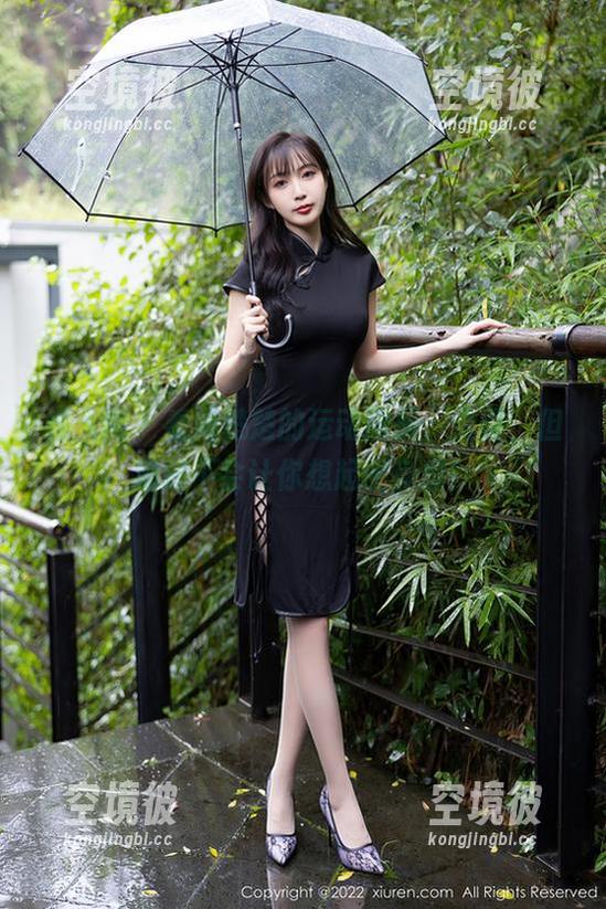 秀人网 - 看顾楚楚的运动图册，免费，但绝对不会让你想起健身房！
