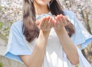 稚乖画册 – 赤西夜夜的奇趣定制写真，露颜里藏着小尴尬。