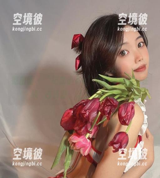 微密圈 - “纪念小小v”的蕾丝连体，在线搶占资源，让人目不暇接！