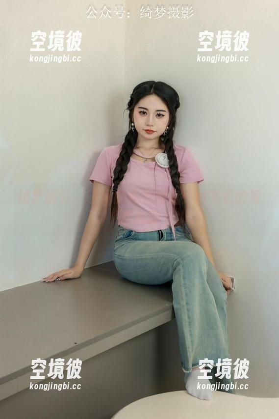 绮梦摄影 - 子涵的私密网盘：秘书们的写真心事