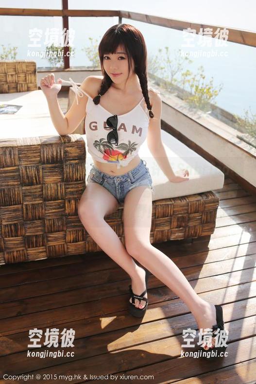 美媛馆-许诺Sabrina 美媛馆 - 最新写真集中,许诺Sabrina与牛仔裤的或者拥抱,或者滑稽,诠释了青春的狂野!