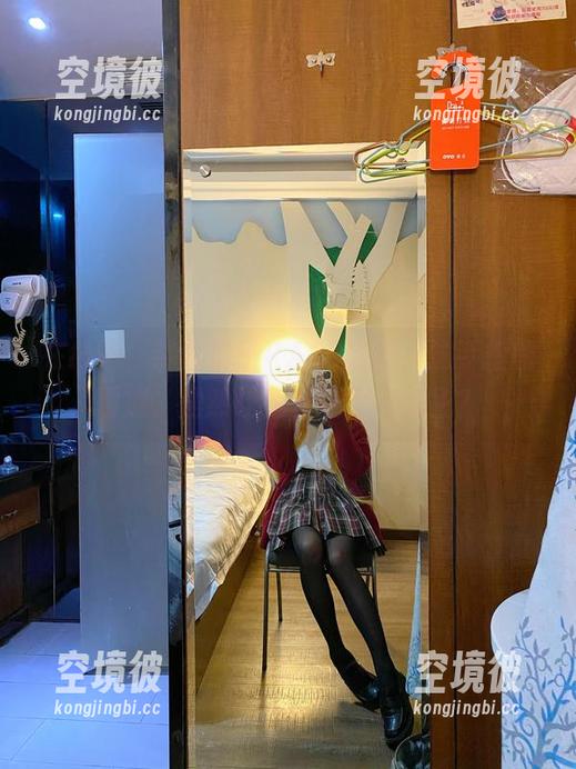 在线中，芋圆侑子PA15自拍，这手指的摆放，居然让我开始思考人生？