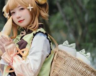 独一无二的花铃HanaJK图片，最新作品能把我搞得一头雾水