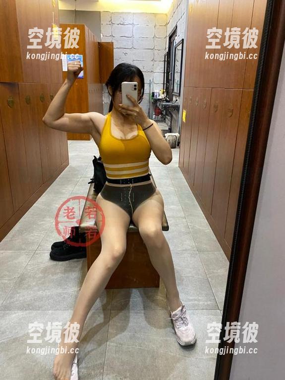 若若老师 微密圈 - 户外小萌萌,若若老师的美图图集,试着猜猜她在想啥?