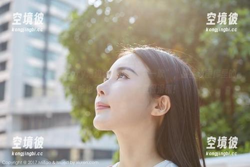 蜜桃社 - 蜜蕊Mary海边海风的“致命一吹”，甚至让图库里的风格也不知所措，结果很滑稽！