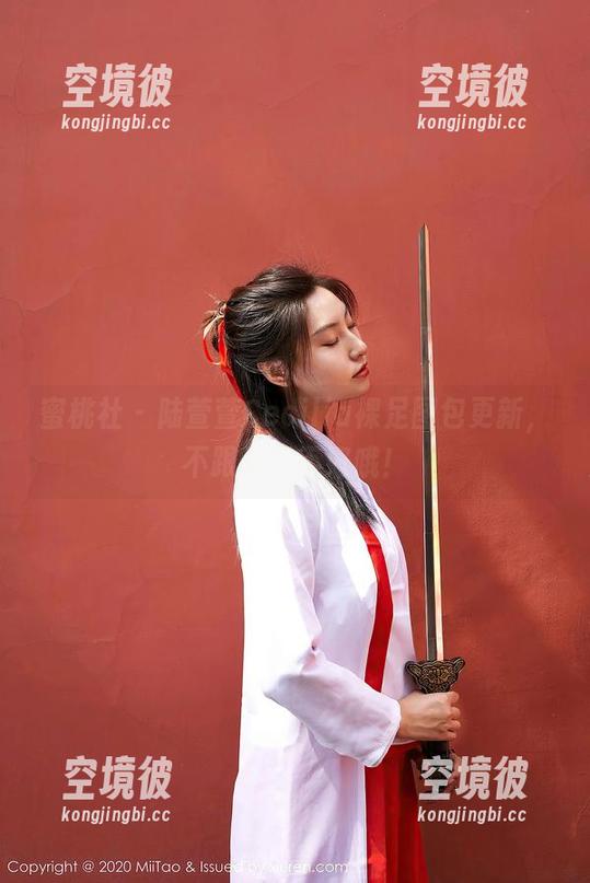 蜜桃社 - 陆萱萱Cecilia裸足图包更新，不跟风可不好哦！