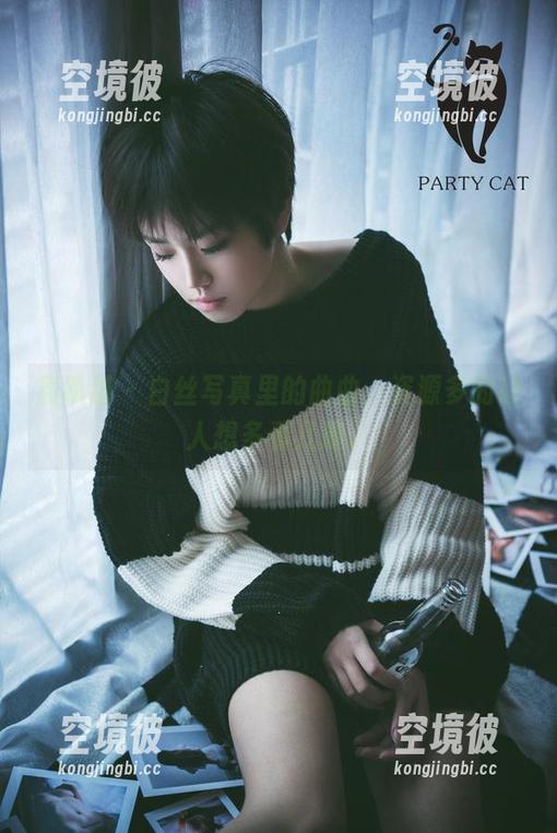 轰趴猫 - 白丝写真里的曲曲，资源多的让人想多看几遍。