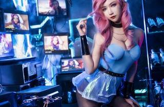 阮邑Fairy又更新！这次的伊什塔尔写真，真是个有趣的感觉。