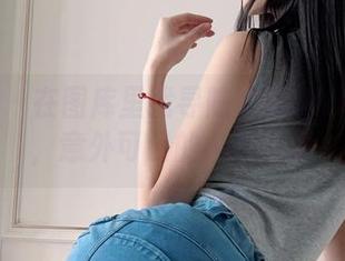 微密圈 – 在图库里找寻陈妮妮UNI的毛衣，意外可口的一抹色彩