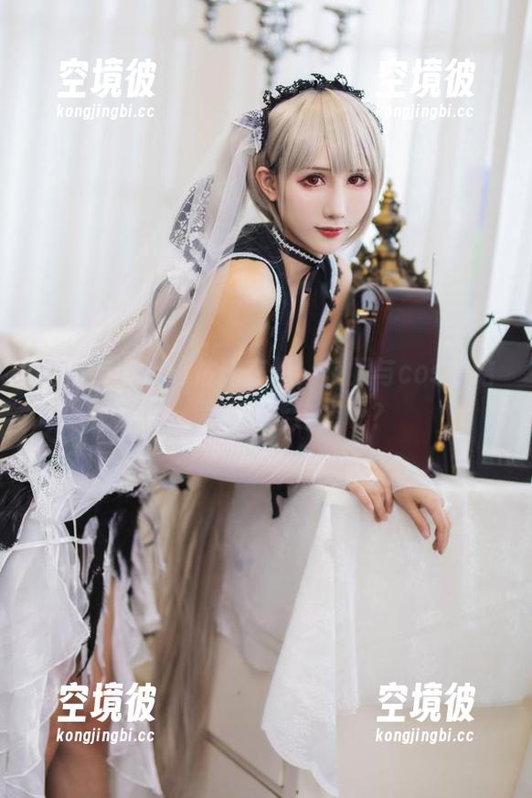 雅祈masaki估计在想，校服与cos的结合，居然还能这样玩？