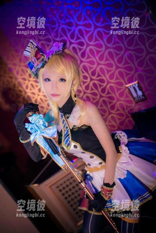 看啊，青青子Js的写真集更新，今天的主题是“秘密”，但具体呢…