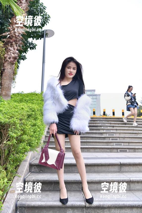 魔镜街拍 - 黑丝美腿与吊带裙的终极资源，婷婷画风突变的合集！