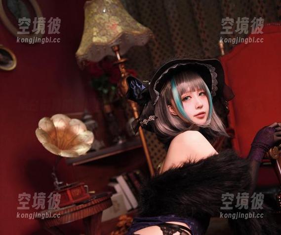 黑白御猫的制服图，图片的每一处角落都让人停下来，精选一下也不错。